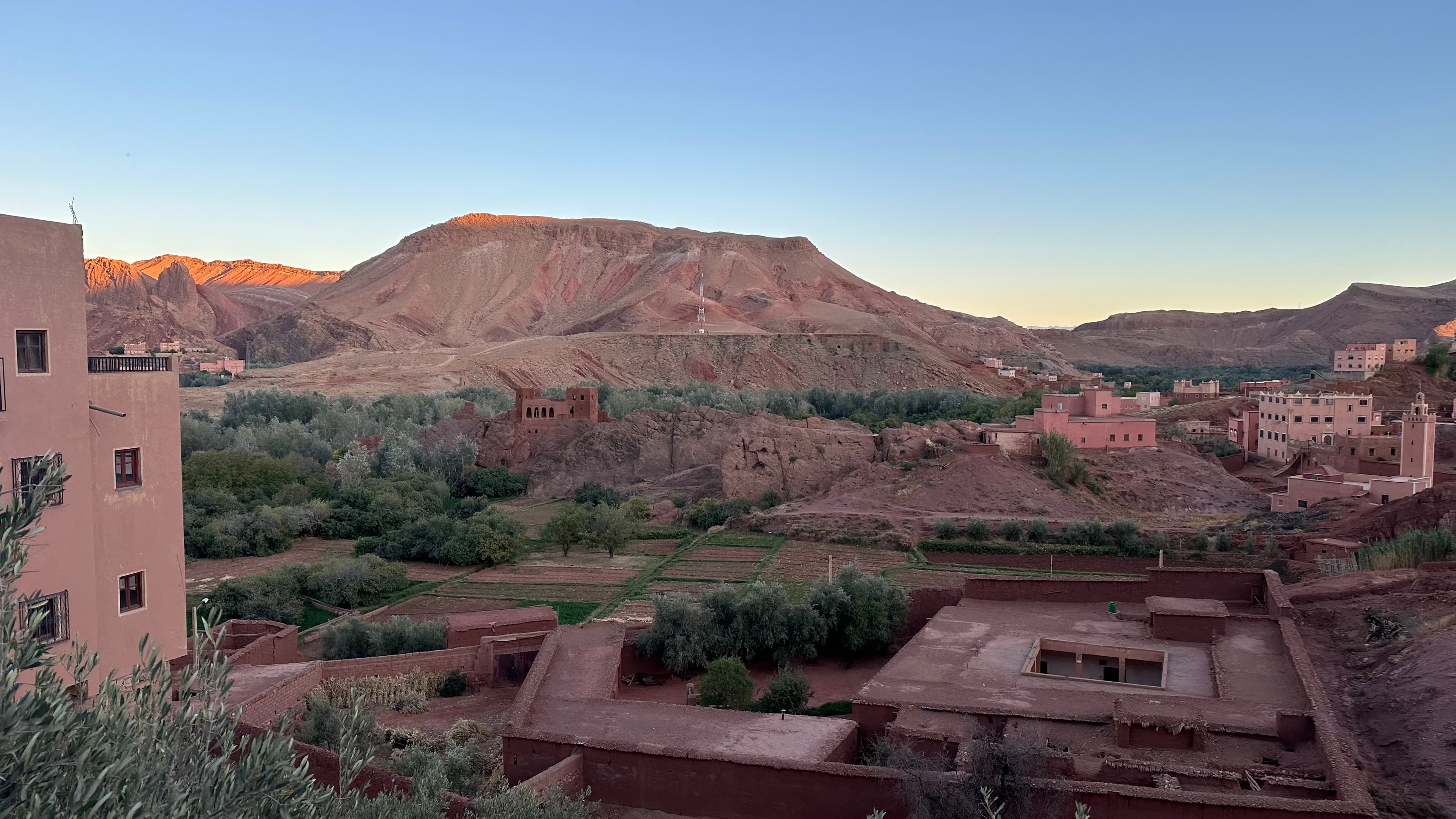 Moroccan Food on the Road: Tagines, Mint Tea and Desert Bread